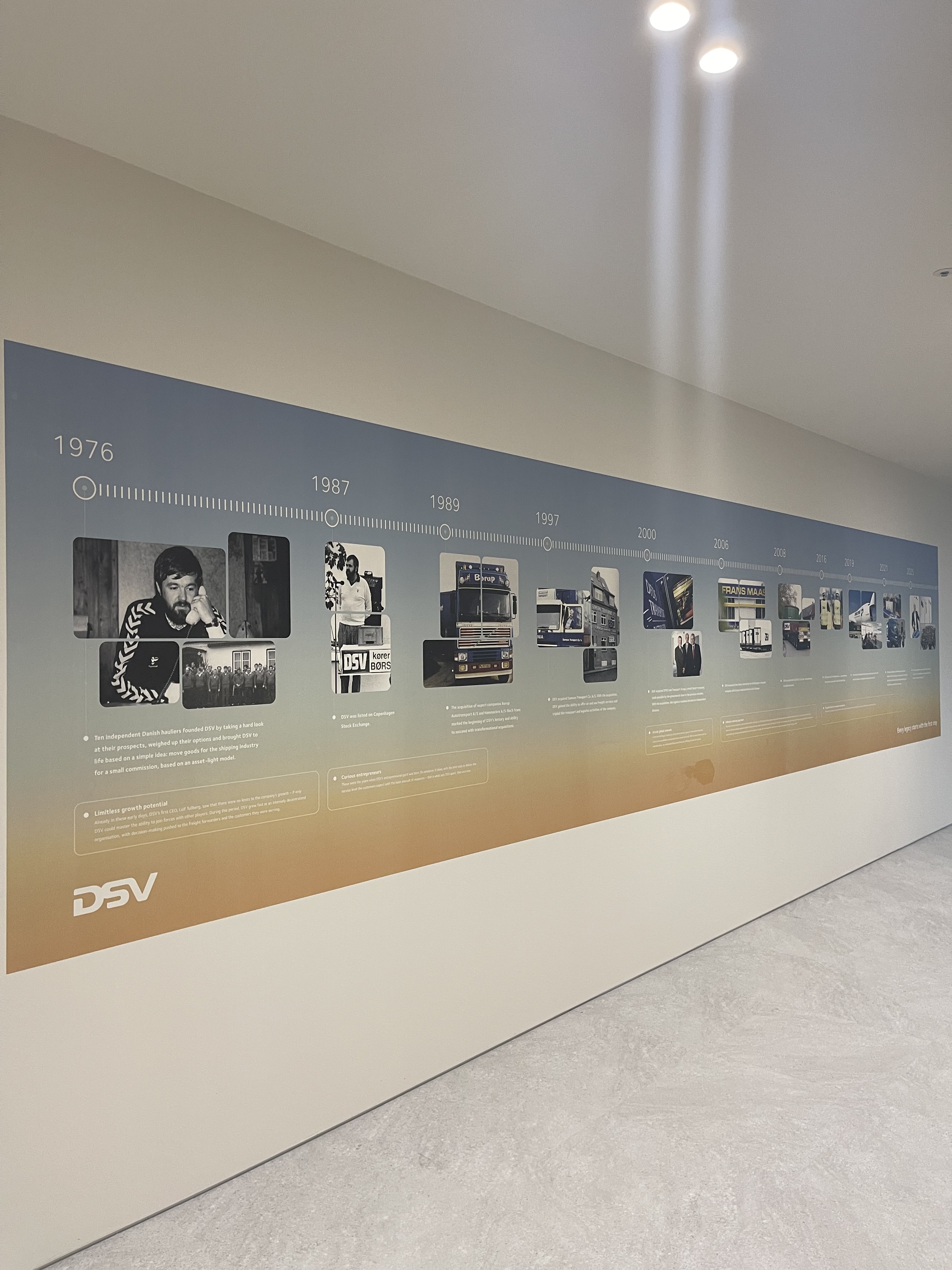 DSV 기업공간 7m 히스토리월